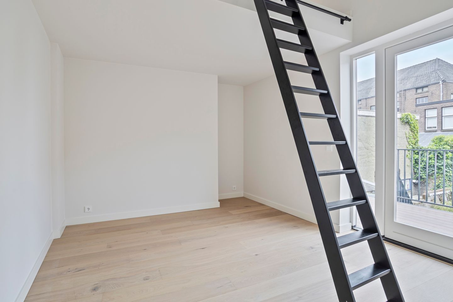 Foto 34 van Brabantse Turfmarkt 93-B