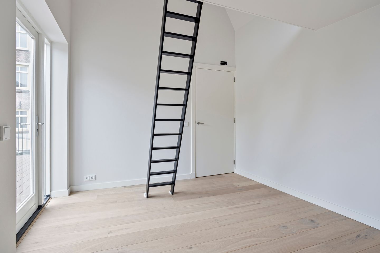 Foto 35 van Brabantse Turfmarkt 93-B