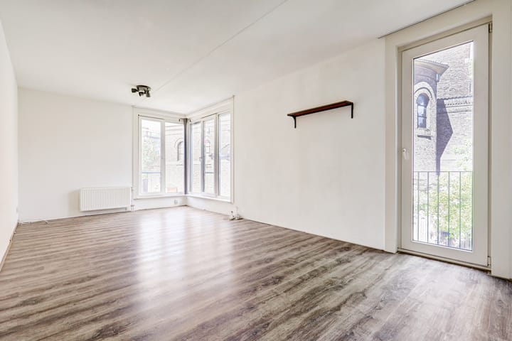 Photo 8 of Reinaldstraat 35