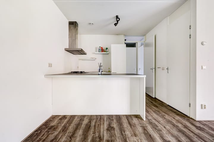 Photo 10 of Reinaldstraat 35