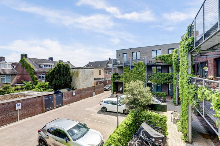 Photo 19 of Reinaldstraat 35