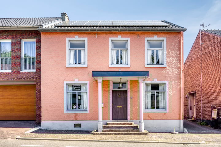 Dorpsstraat 18