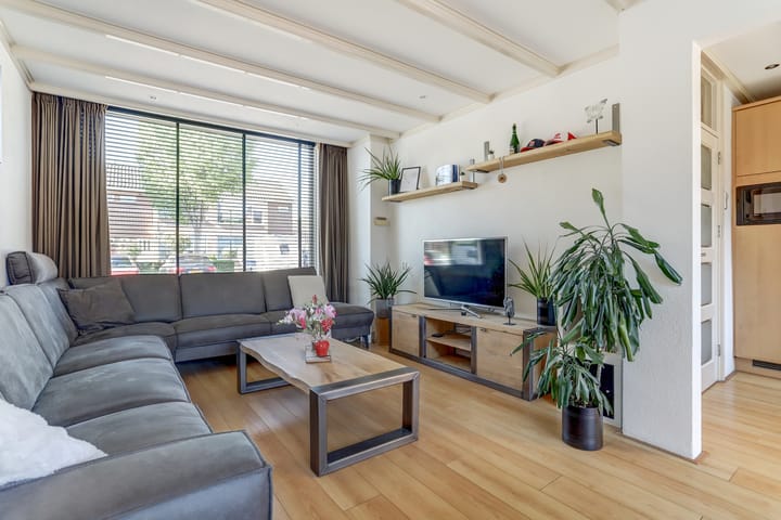 Foto 2 van van Galenstraat 9