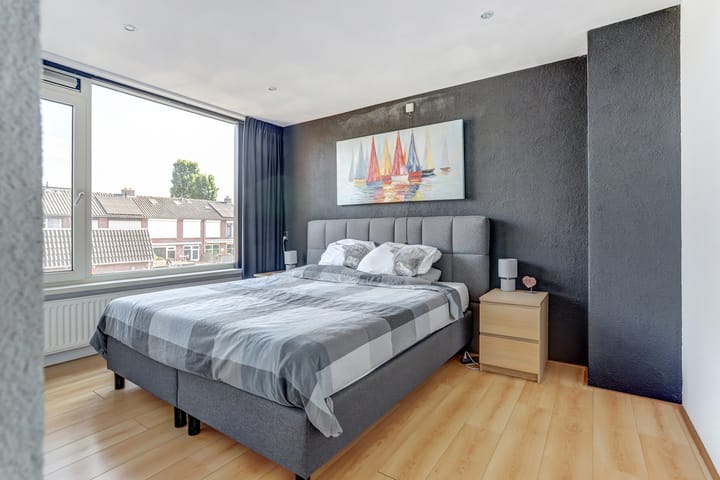 Foto 15 van van Galenstraat 9