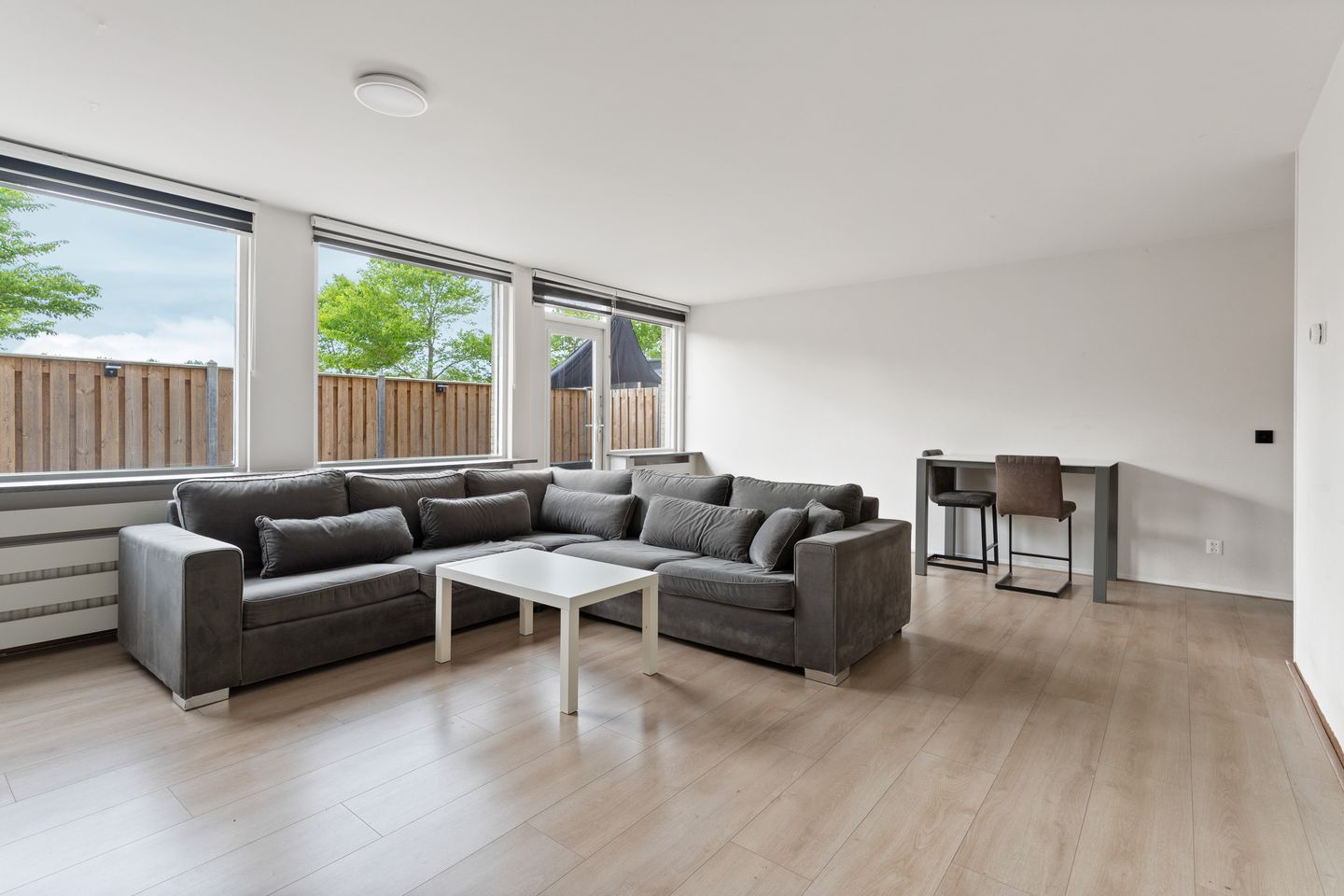 Photo 4 of J.T.P. Bijhouwerhof 141