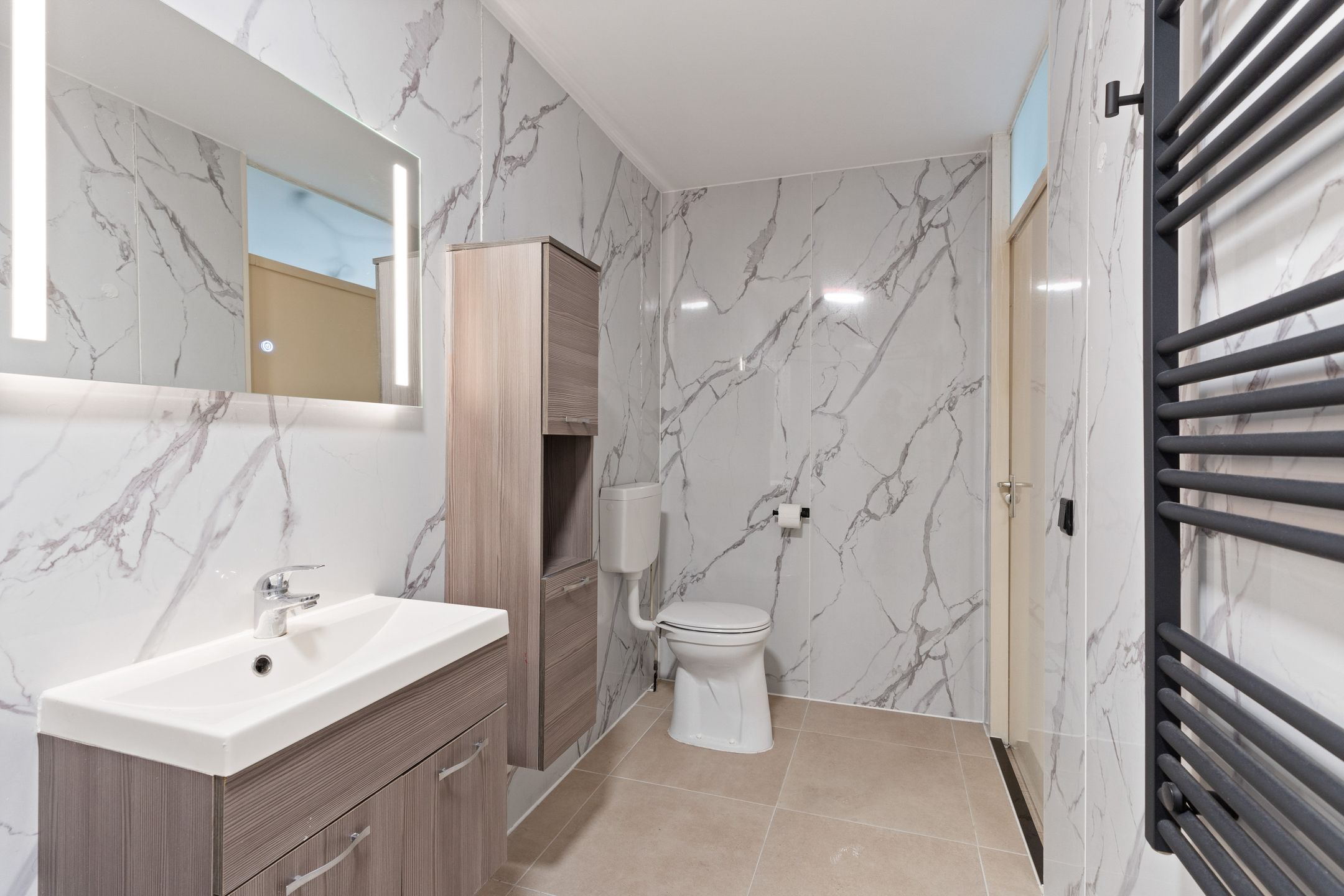 Photo 21 of J.T.P. Bijhouwerhof 141