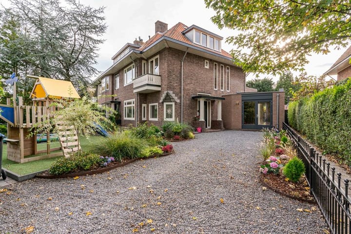 Teding van Berkhoutlaan 3