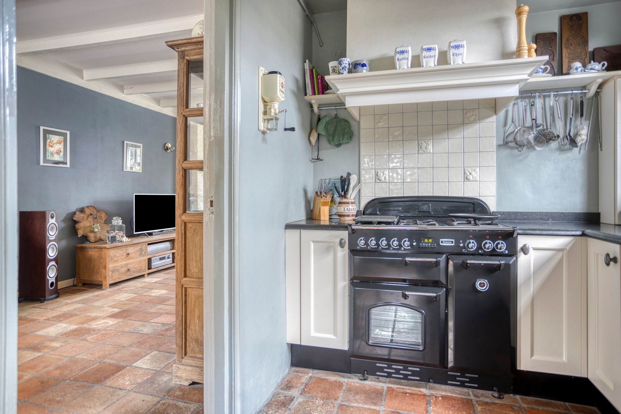 Photo 18 of Oostweg 3