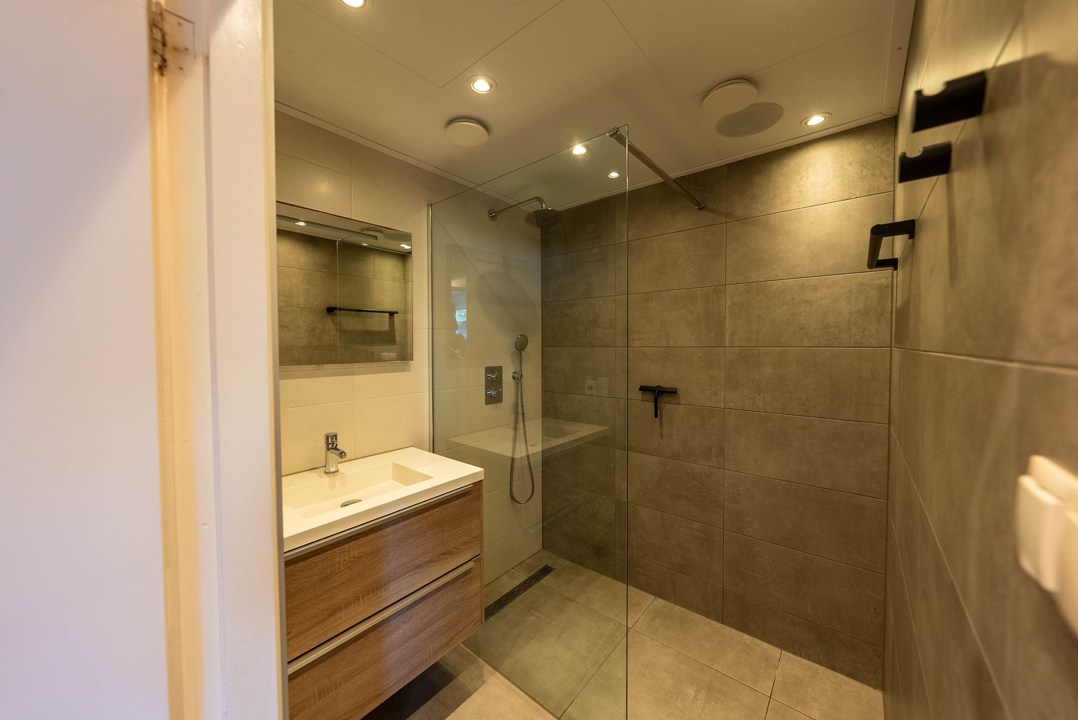 Foto 33 van De Ruijterstraat 37