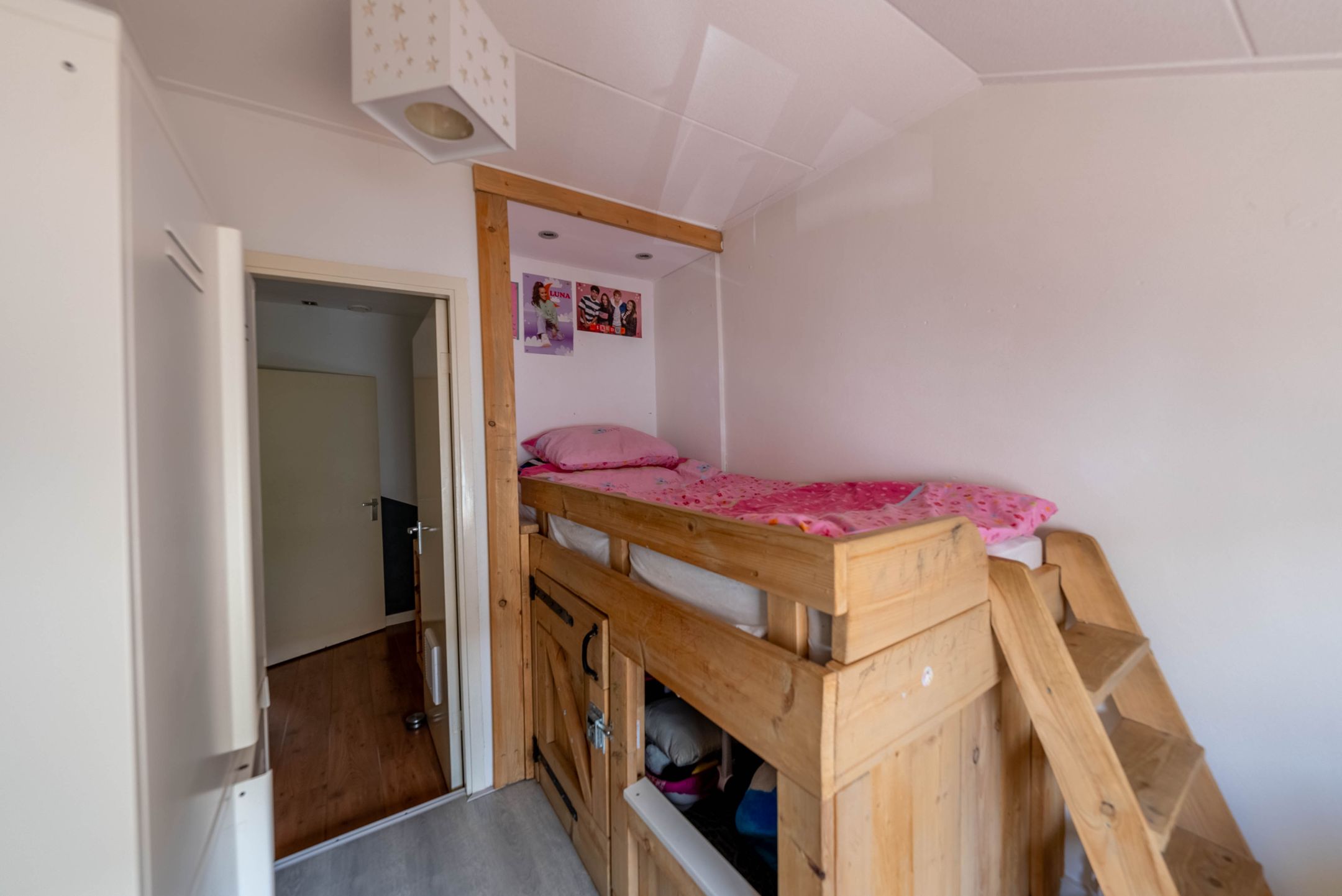 Foto 39 van De Ruijterstraat 37