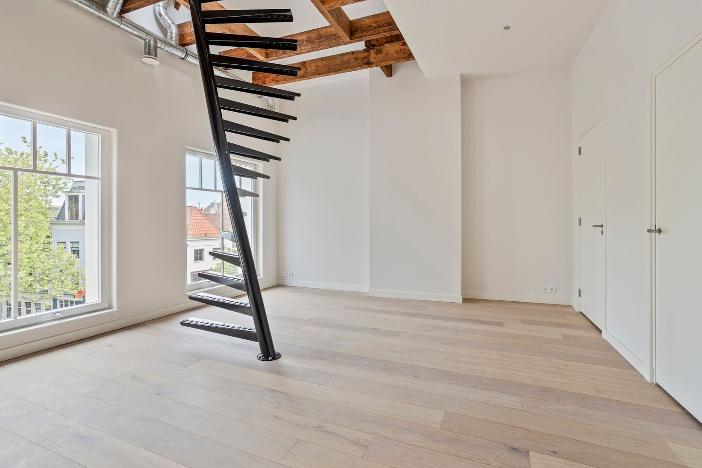 Photo 5 of Brabantse Turfmarkt 103