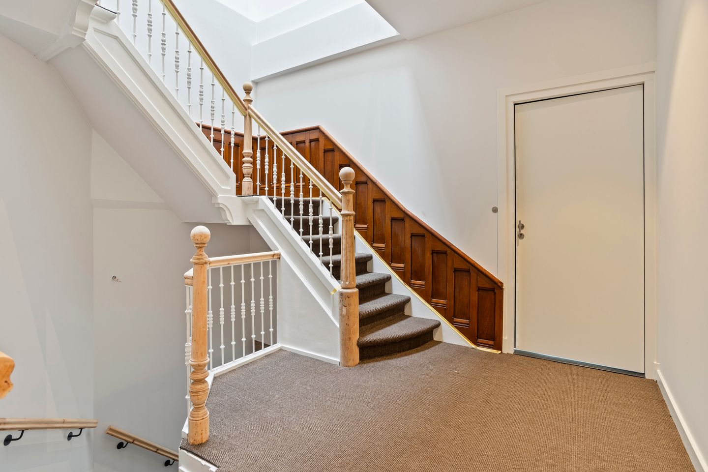 Photo 4 of Brabantse Turfmarkt 103