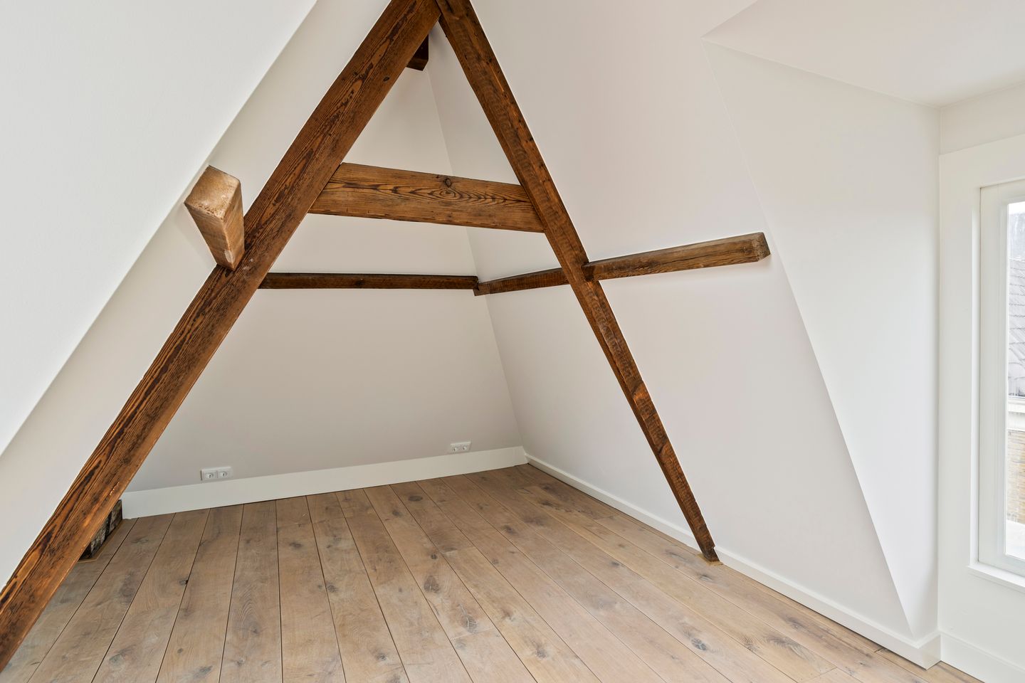 Photo 10 of Brabantse Turfmarkt 103