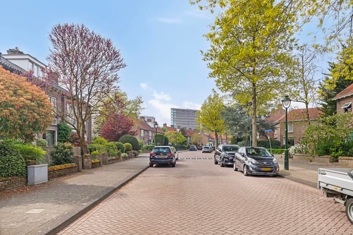 Foto 5 van Frederik Hendriklaan 103