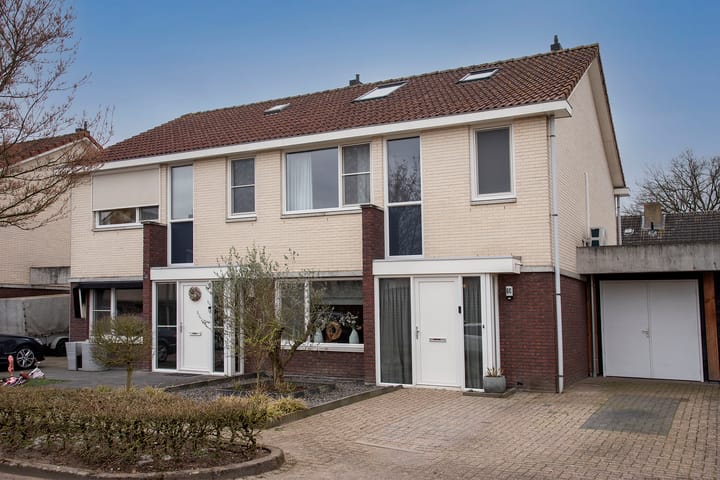 Clematishof 66