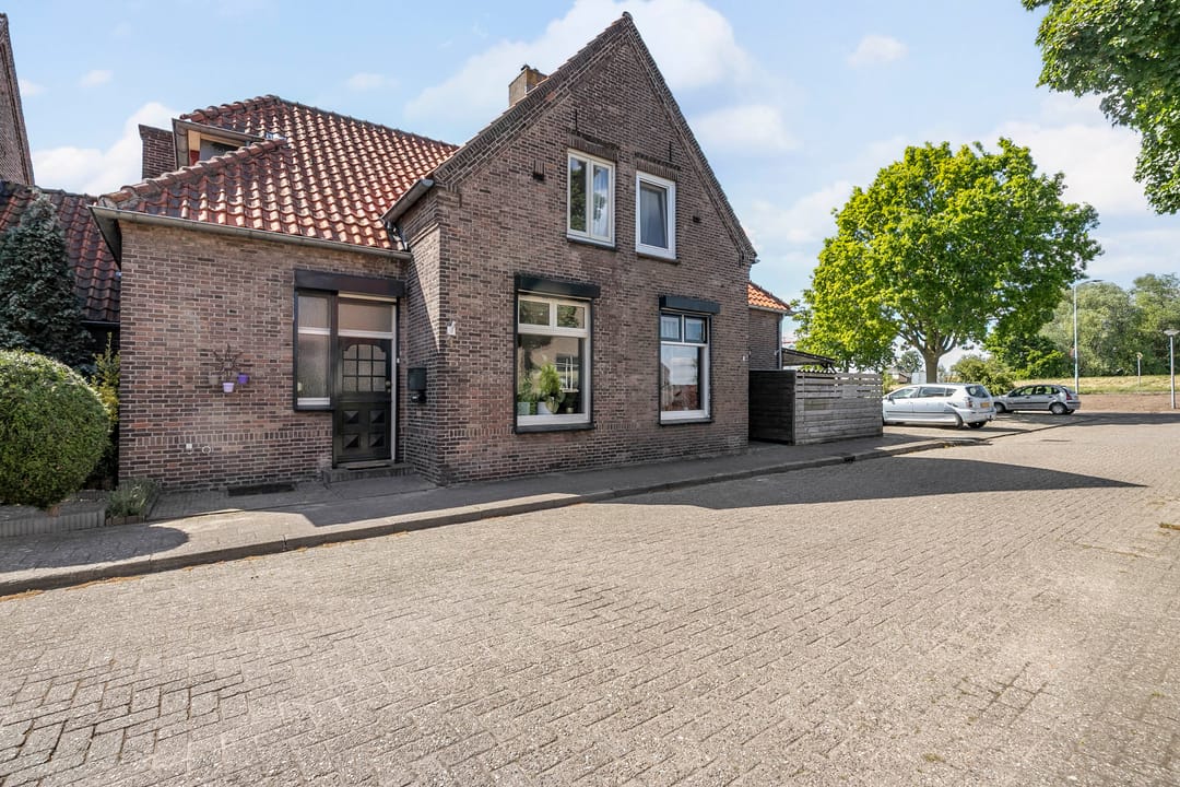 Foto 1 van Carnalaan 4