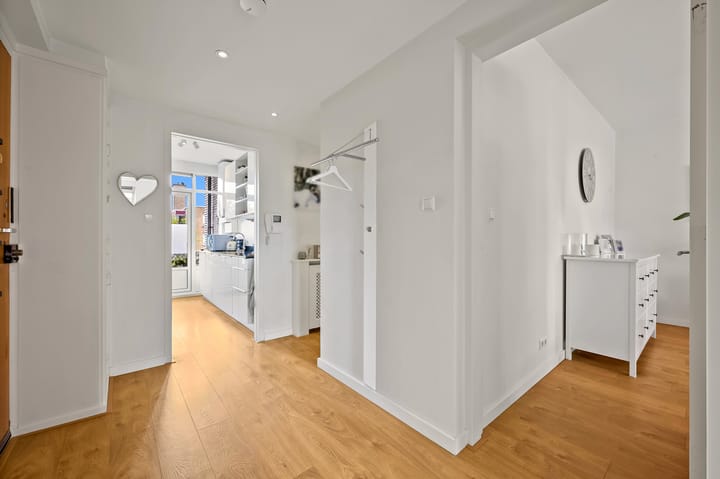 Foto 16 van Van Alkemadelaan 992