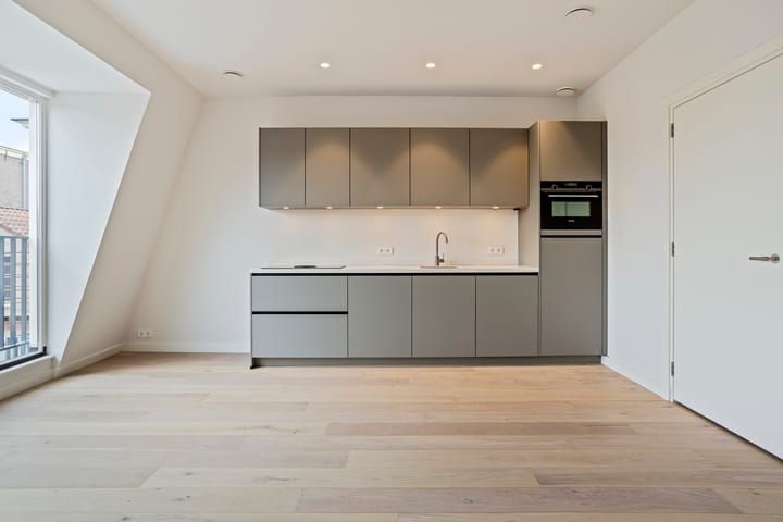 Photo 8 of Brabantse Turfmarkt 105