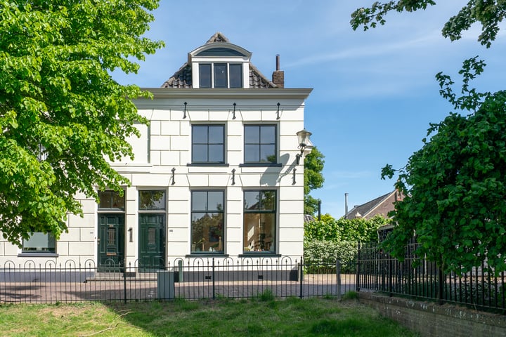 Rechtestraat 142