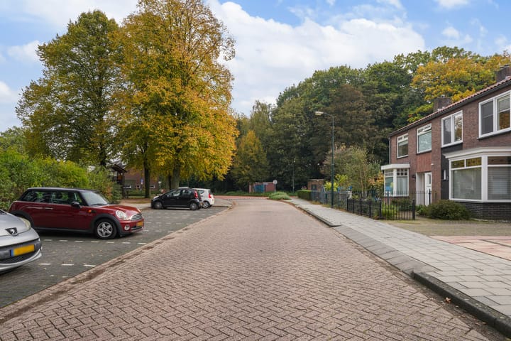 Foto 10 van van den Kerkhoffstraat 50