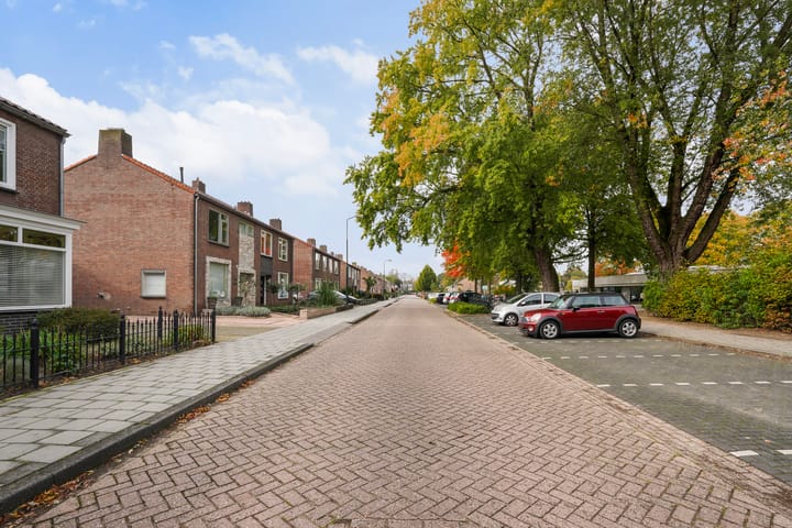 Foto 11 van van den Kerkhoffstraat 50