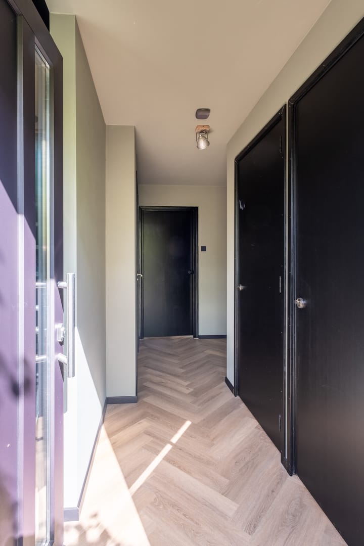 Photo 20 of Irenestraat 32