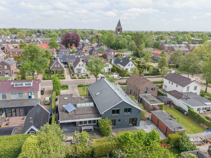 Photo 77 of Irenestraat 32