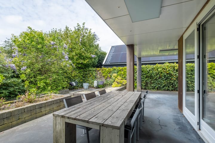 Photo 80 of Irenestraat 32