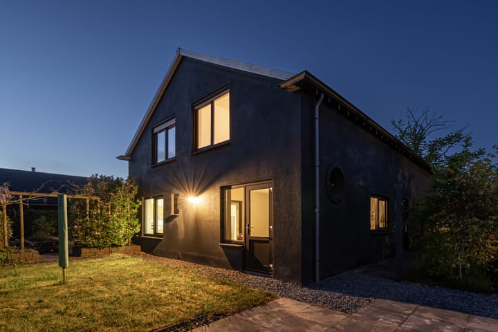 Photo 100 of Irenestraat 32