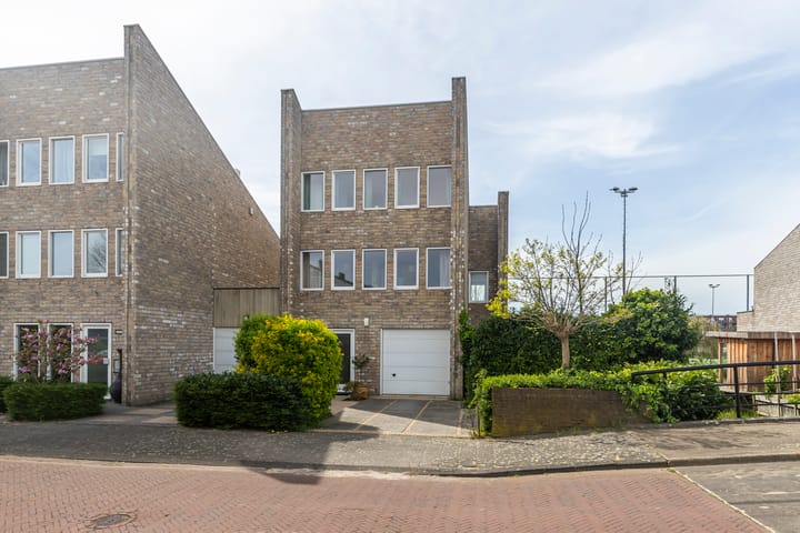 Foto 1 van Menno ter Braakstraat 76