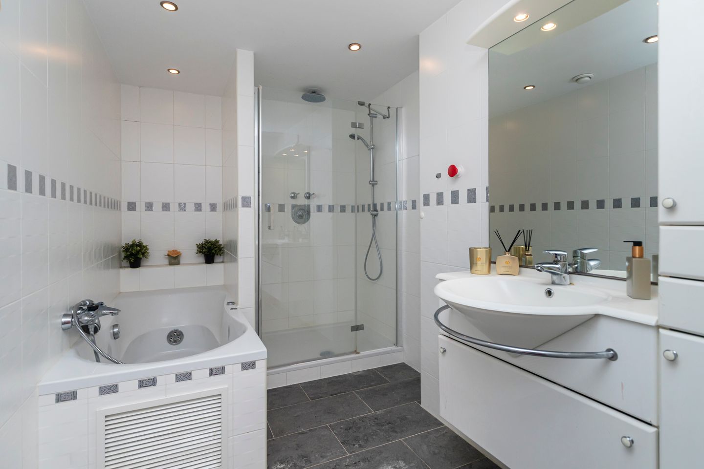 Foto 29 van Menno ter Braakstraat 76