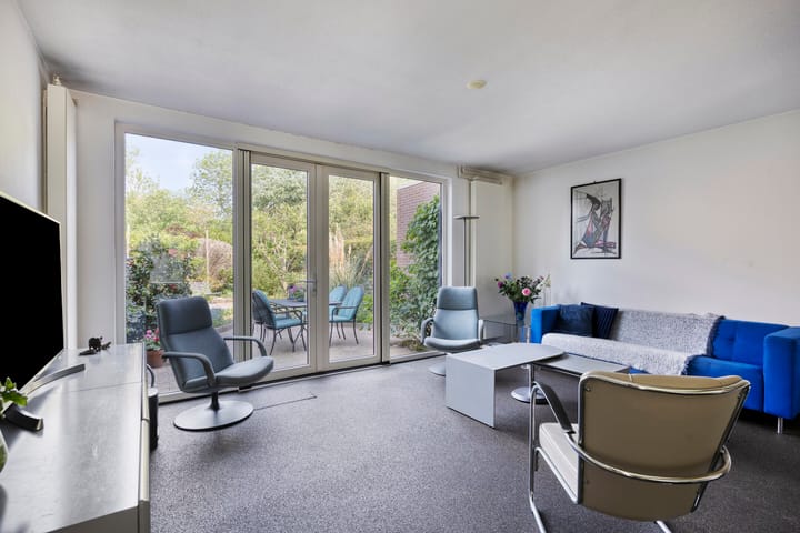 Photo 15 of Hermaat 85