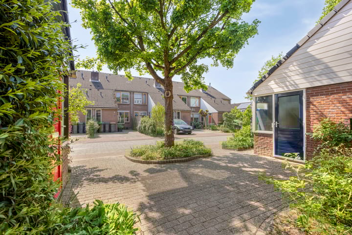 Photo 41 of Hermaat 85