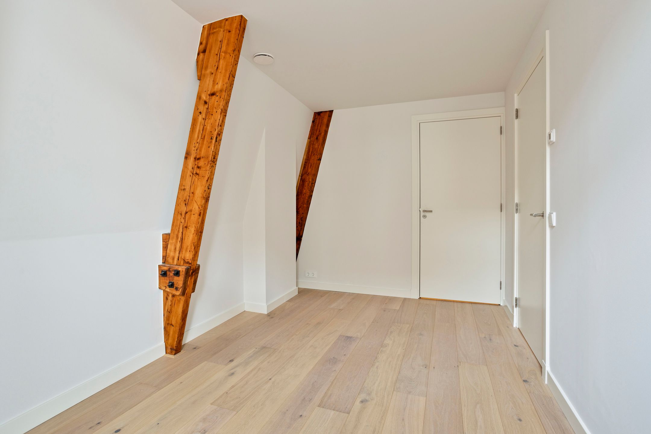 Foto 12 van Brabantse Turfmarkt 107