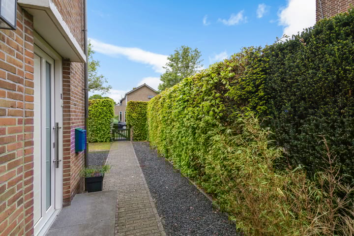 Photo 7 of Leliestraat 46