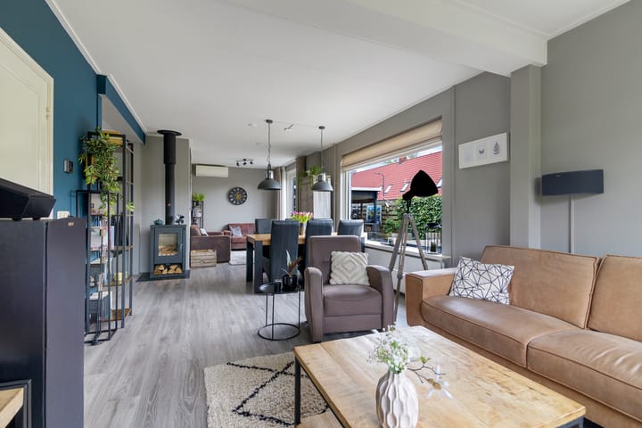 Photo 11 of Leliestraat 46