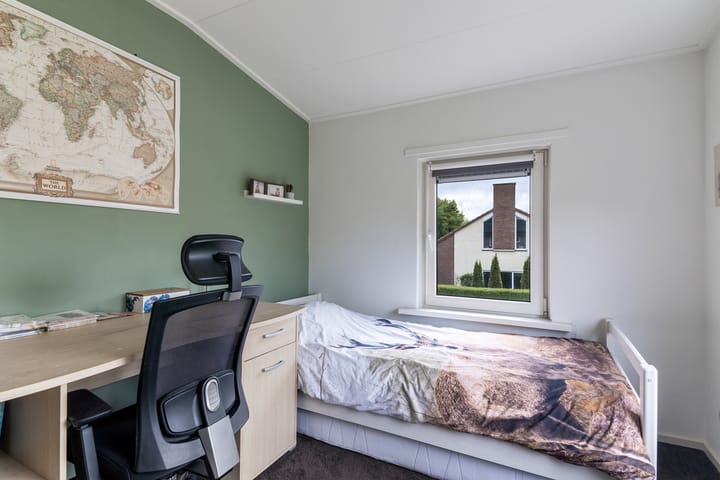 Photo 25 of Leliestraat 46