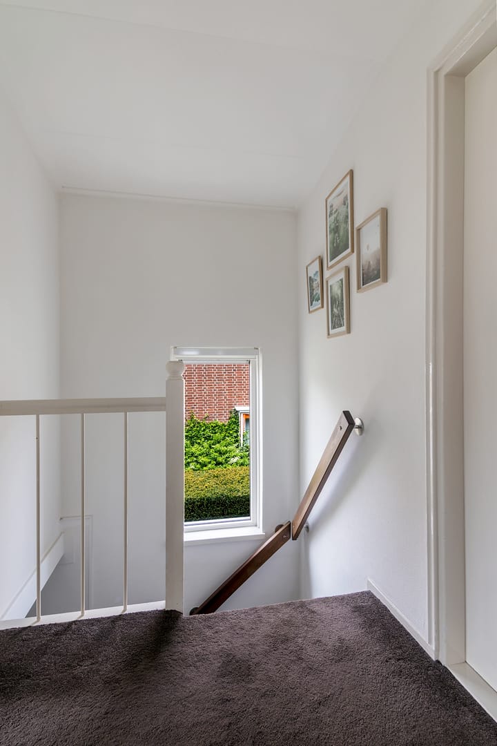 Photo 26 of Leliestraat 46