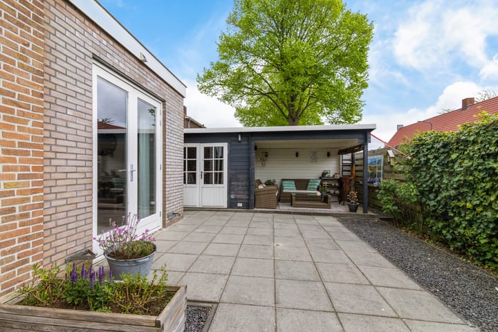 Photo 33 of Leliestraat 46