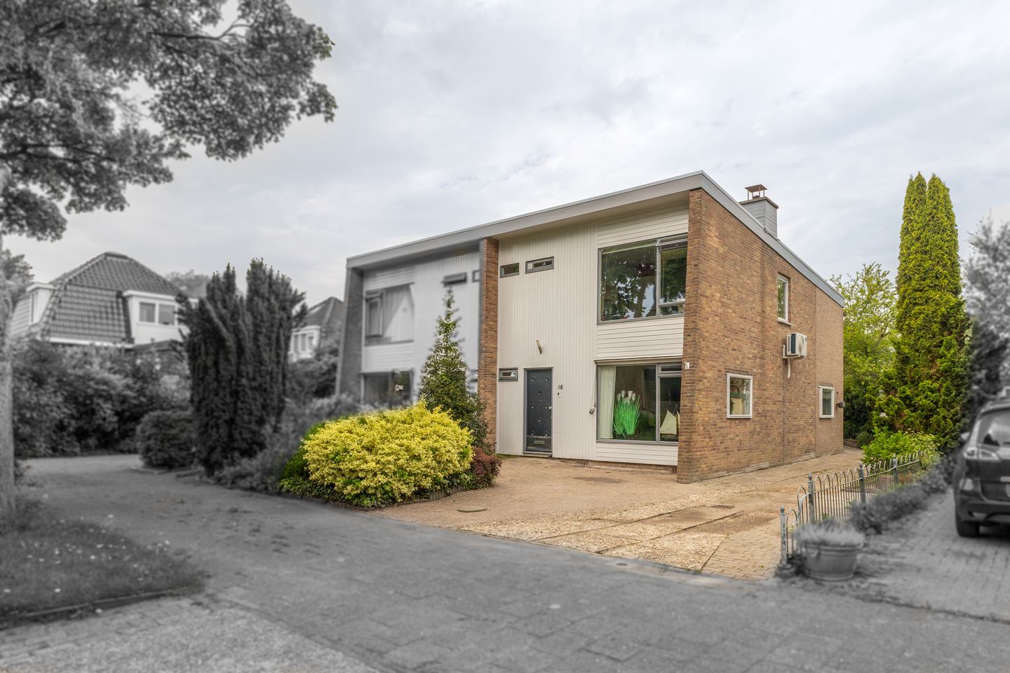 Photo 1 of Thialflaan 18