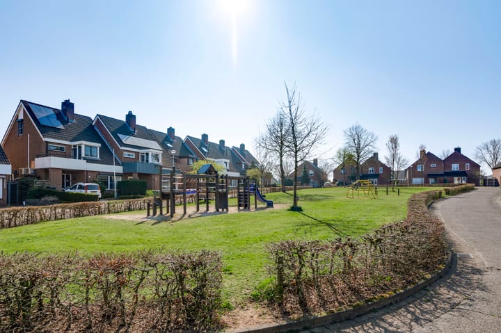 Photo 43 of Peereboom 24