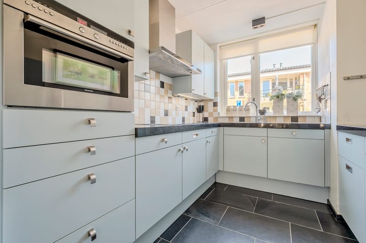 Photo 3 of Prinses Amaliastraat 2