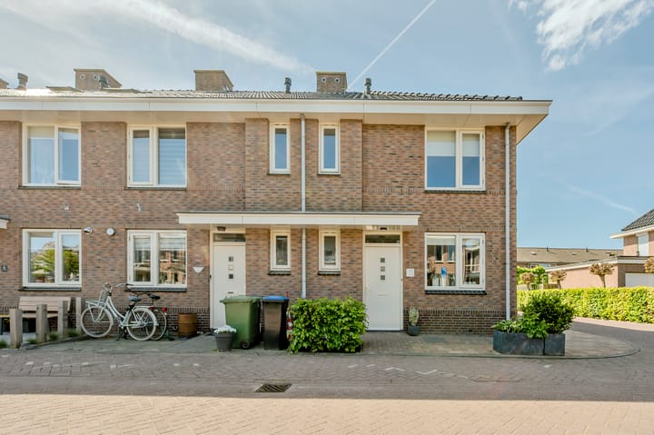 Photo 4 of Prinses Amaliastraat 2