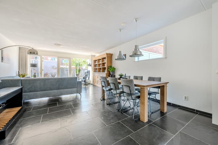 Photo 9 of Prinses Amaliastraat 2