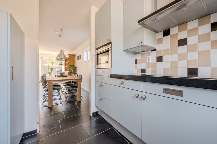 Photo 19 of Prinses Amaliastraat 2