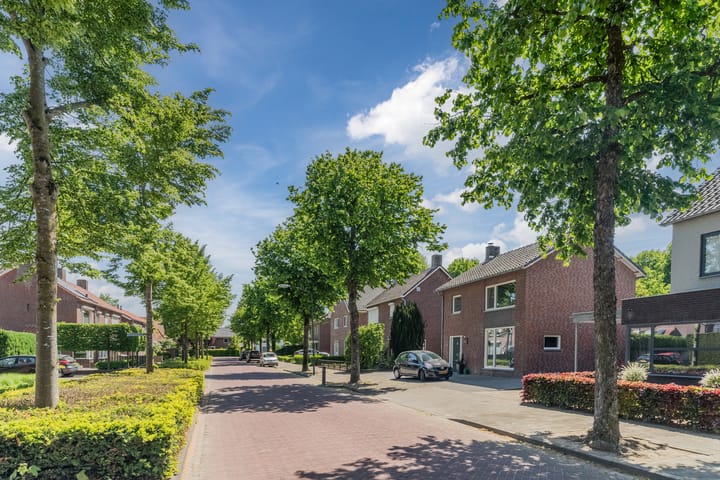 Foto 32 van Lindenstraat 45