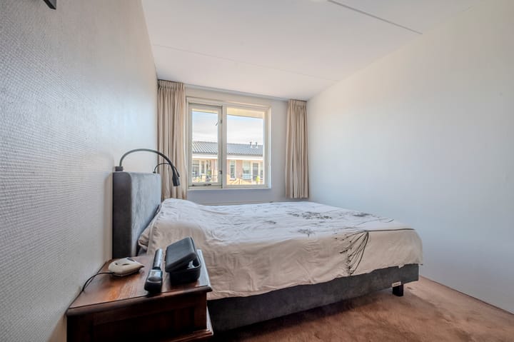 Photo 32 of Prinses Amaliastraat 2