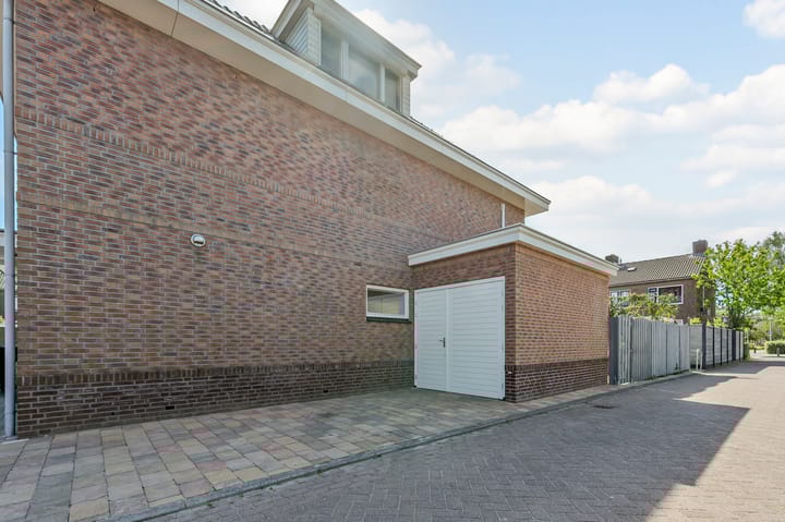 Photo 53 of Prinses Amaliastraat 2