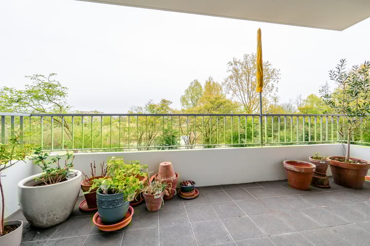 Photo 9 of Camera Obscuralaan 398