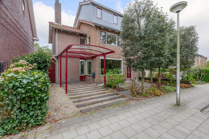 Foto 1 van von Suttnerstraat 54